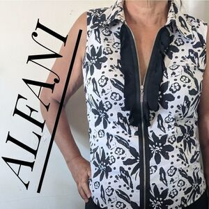 ALFANI PETITE BLACK/WHITE FLORAL BLOUSE SZ 8